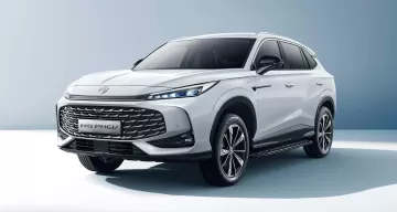 MG HS