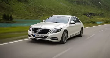 Mercedes-Benz S560e
