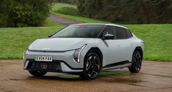 Kia EV4 Fastback Long Range