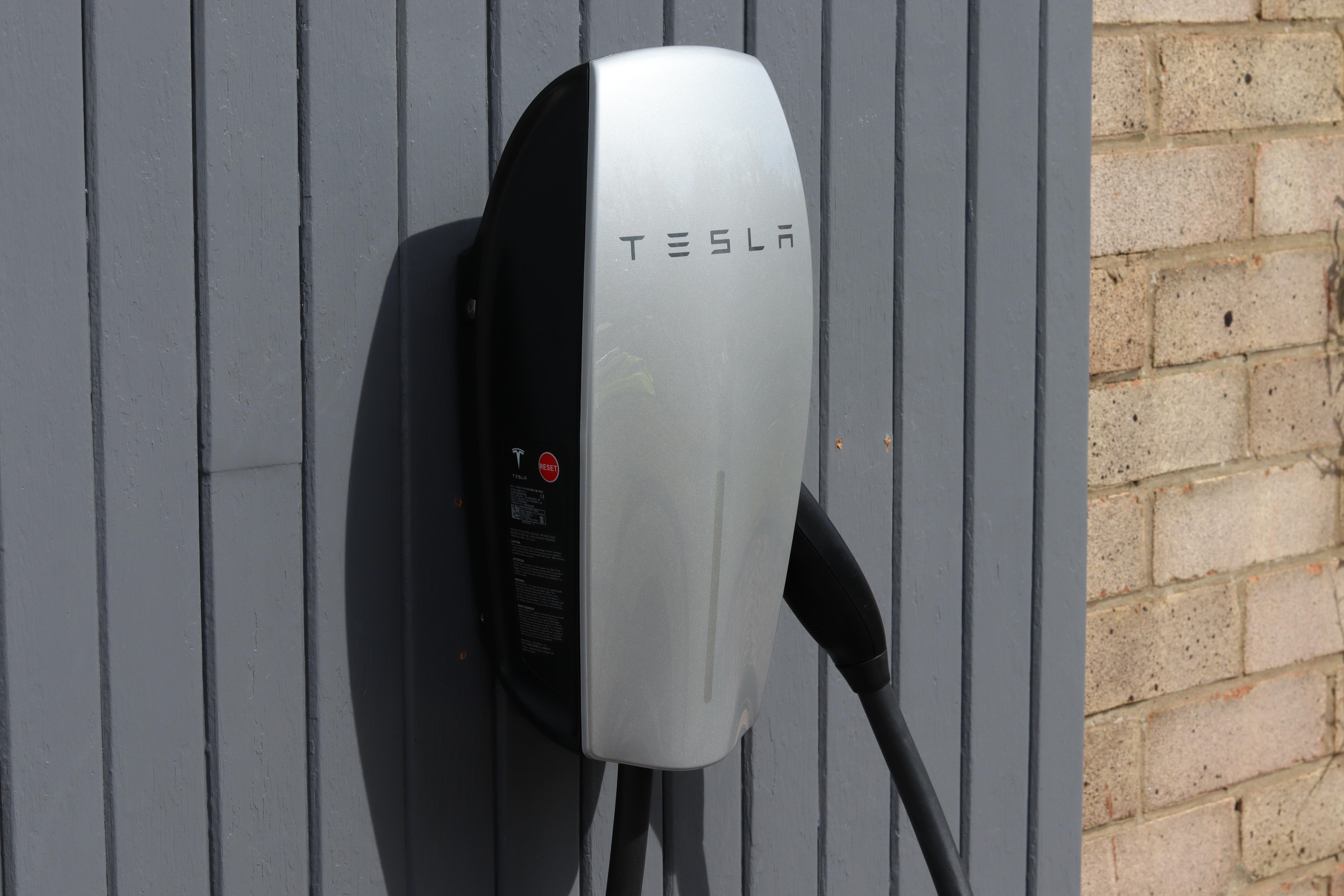 tesla-wall-connector-review-smart-home-charge-smart-home-charge