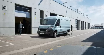Peugeot e-Boxer 70kWh