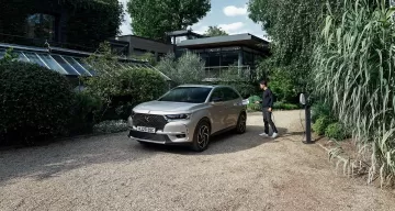 DS 7 Crossback E-Tense 225
