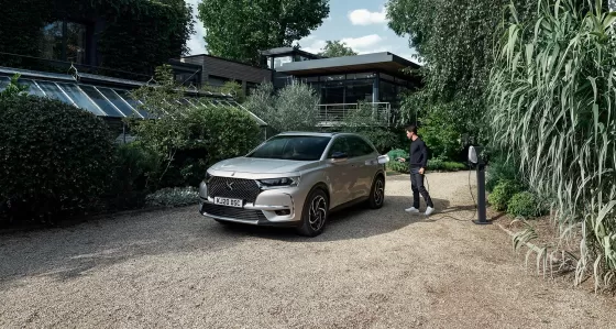 DS 7 Crossback E-Tense 225