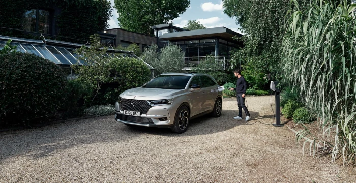 7 Crossback E-Tense 225