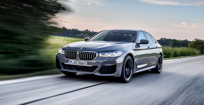 530e XDrive Saloon