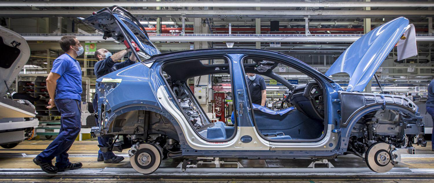 Volvo begins production on its second electric model