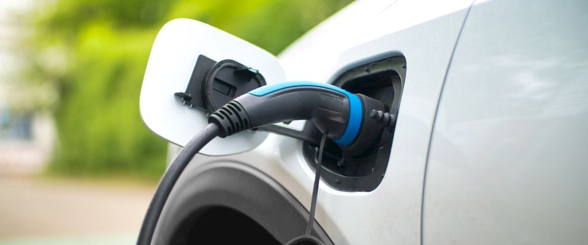 Is it worth switching to an EV energy tariff? Smart Home Charge